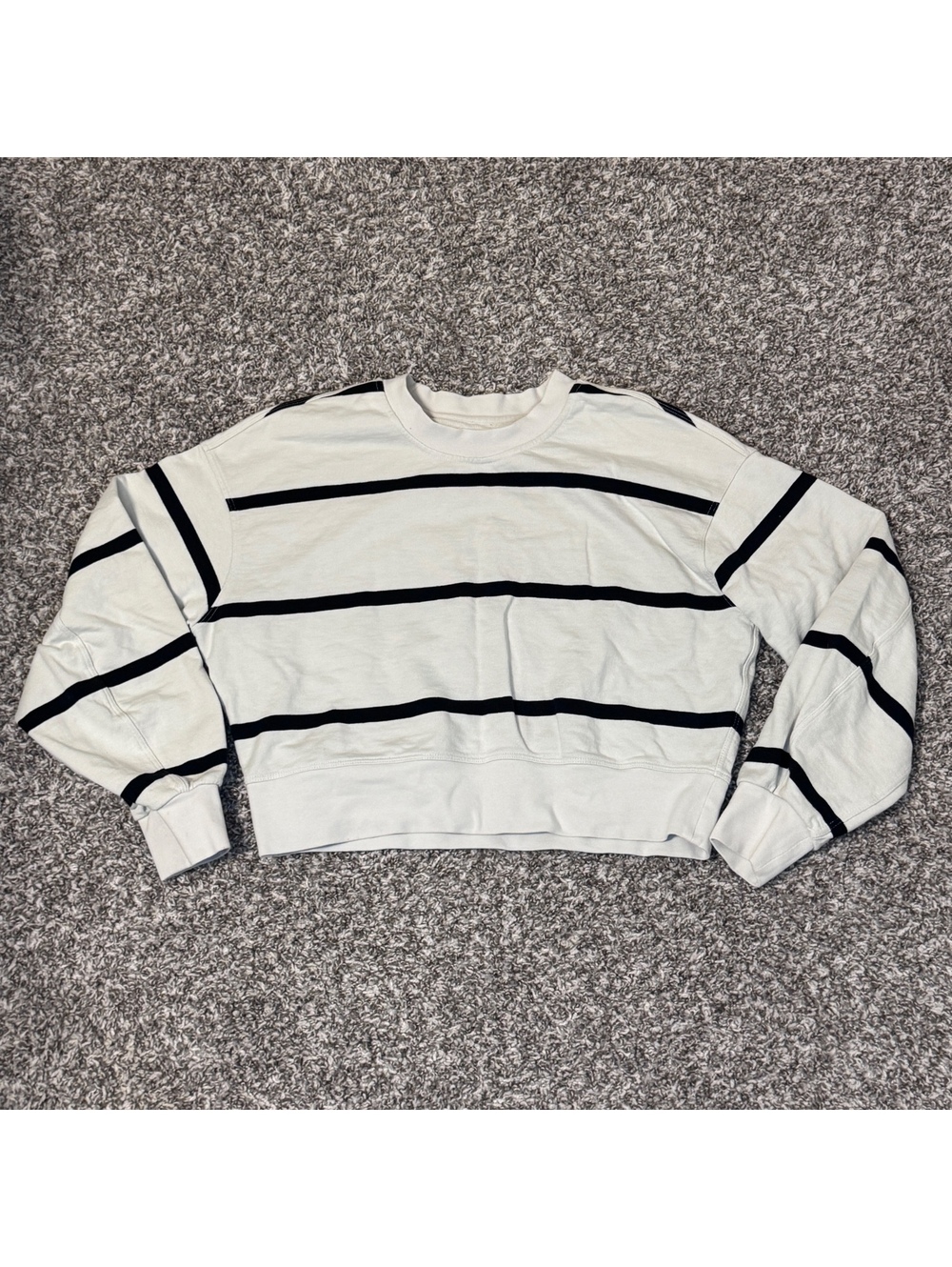 Lululemon White Black Stripe Long Sleeve Pullover L/XL